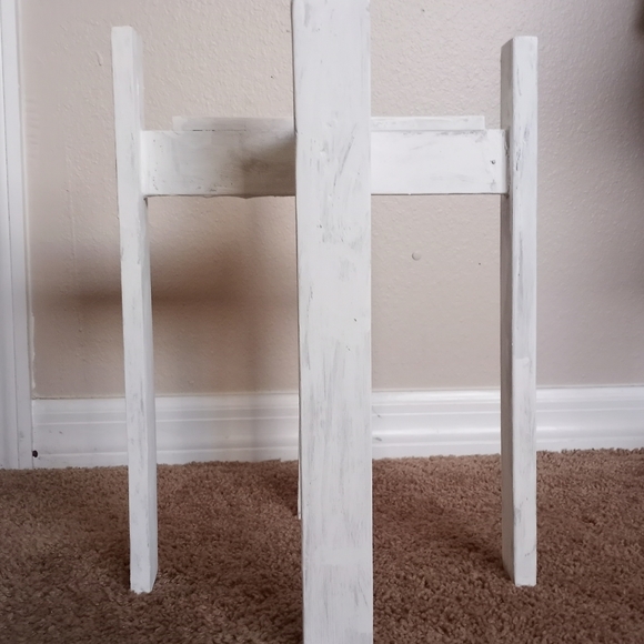 Floral Plant Stand Rustic - Picture 2 of 4